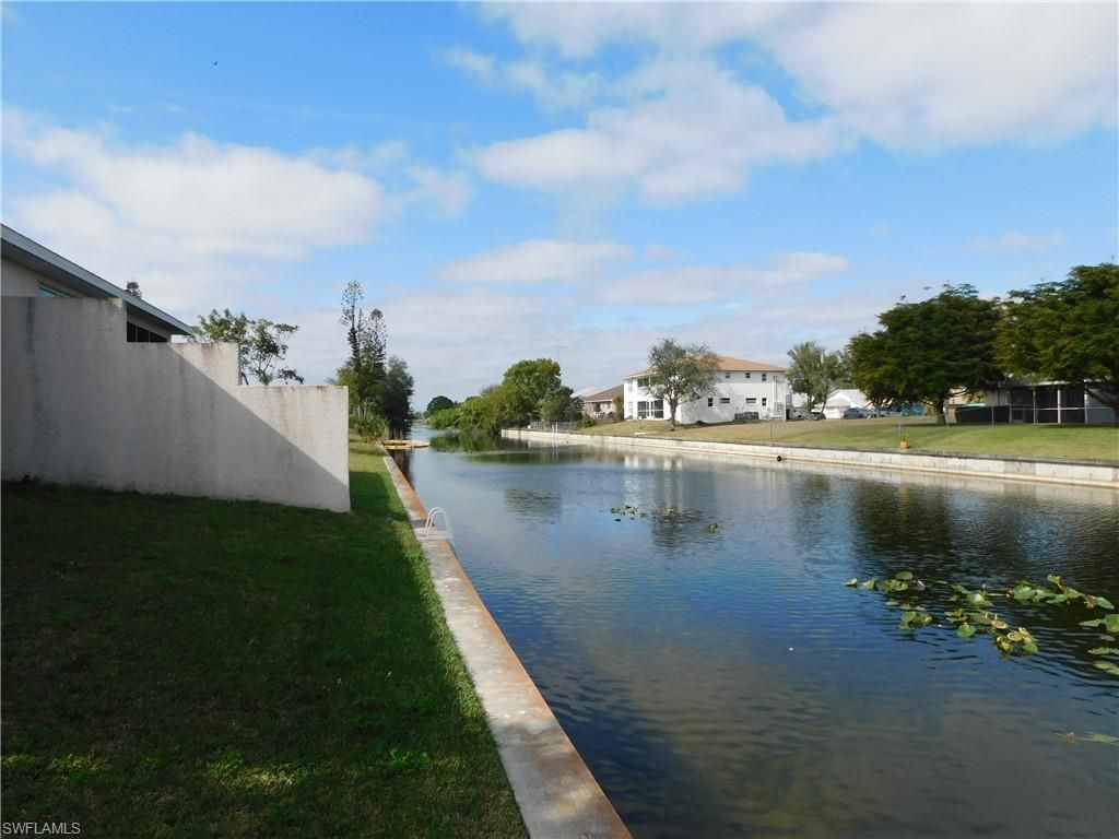 619 SE 7th St , Cape Coral, FL 33990 Photo