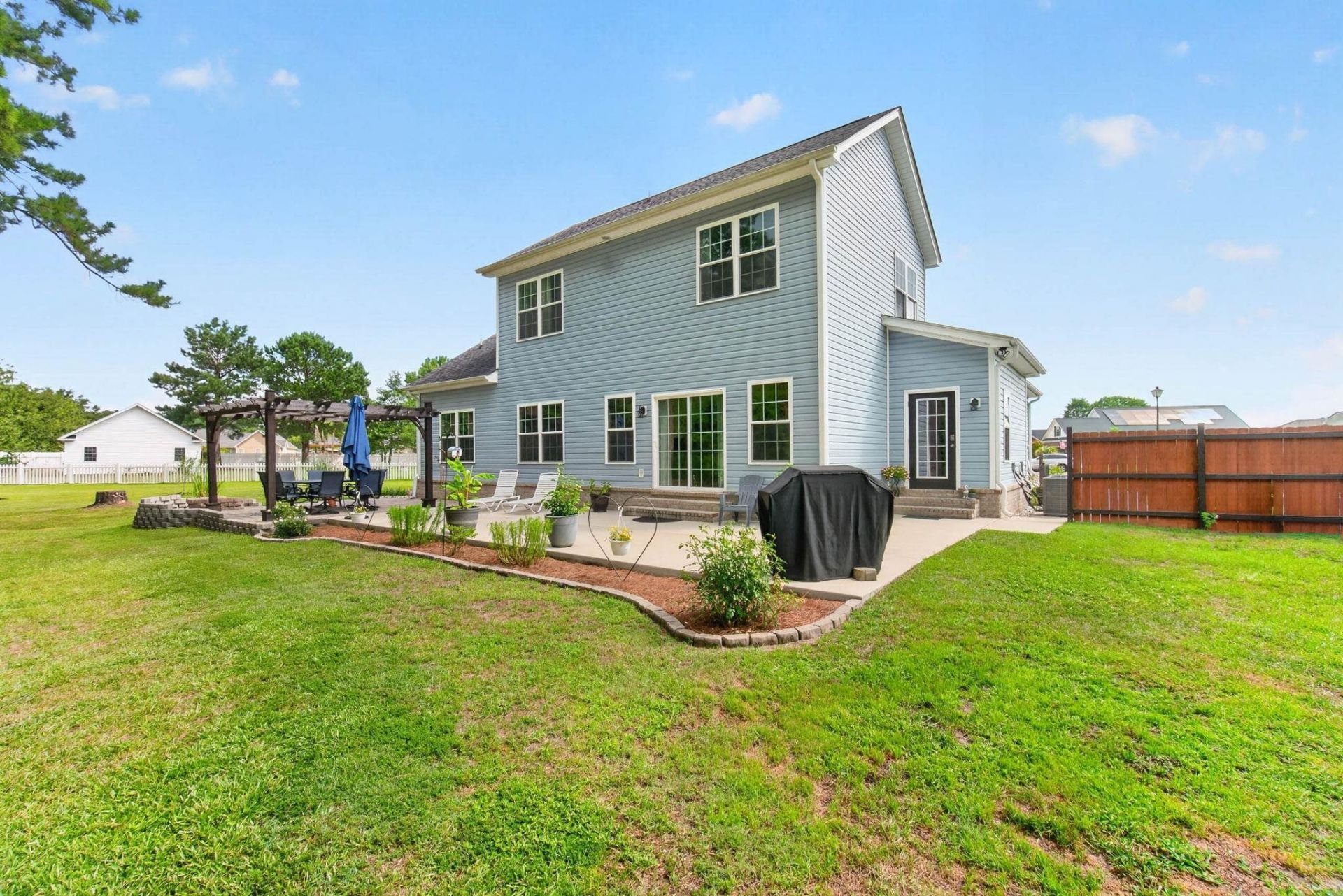 312 Canberra Ct. Photo 18