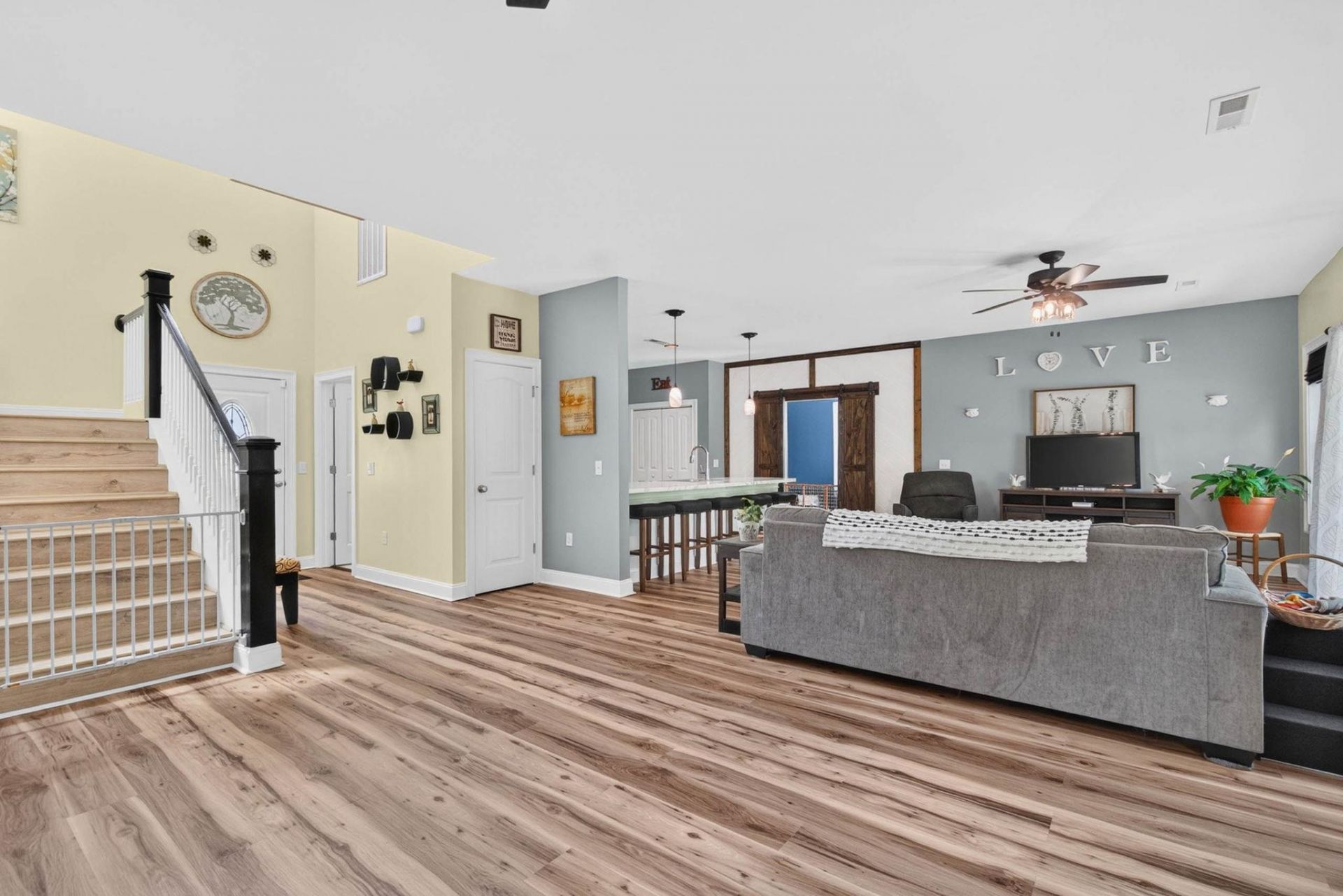 312 Canberra Ct. Photo 27