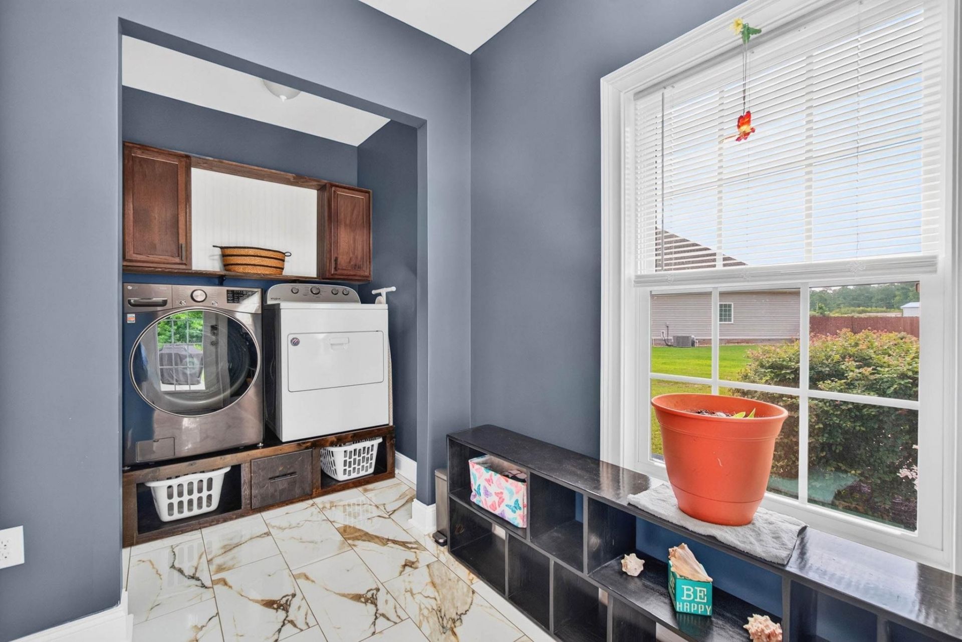 312 Canberra Ct. Photo 43