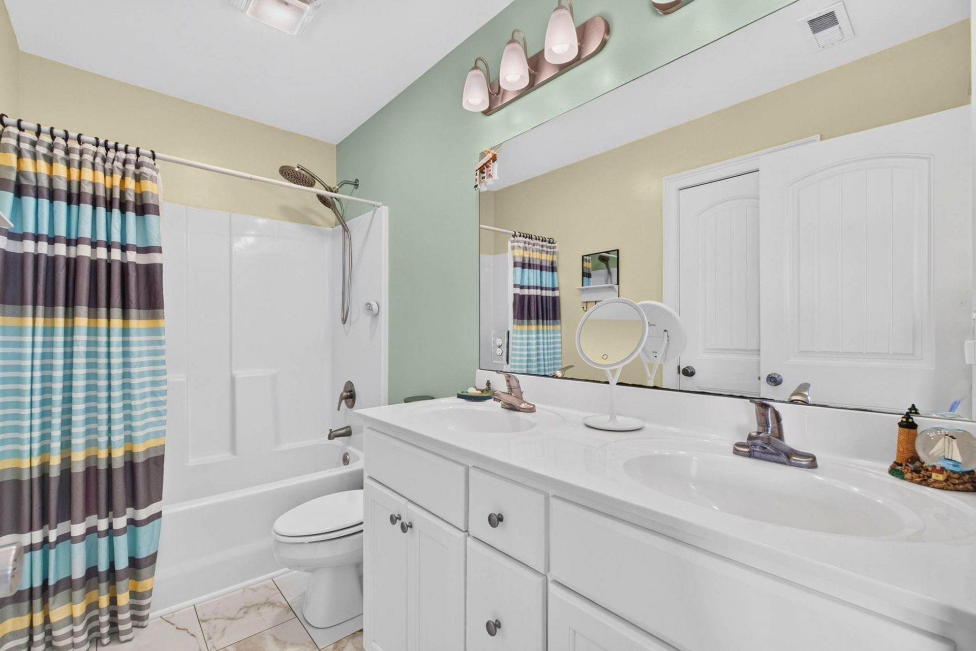 312 Canberra Ct. Photo 52