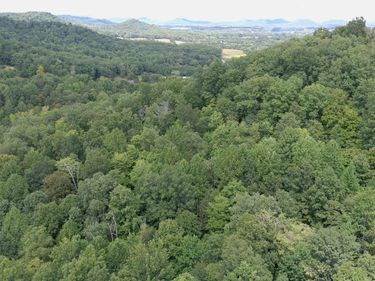 1803 Fisher Creek Road, Lebanon, KY 40033