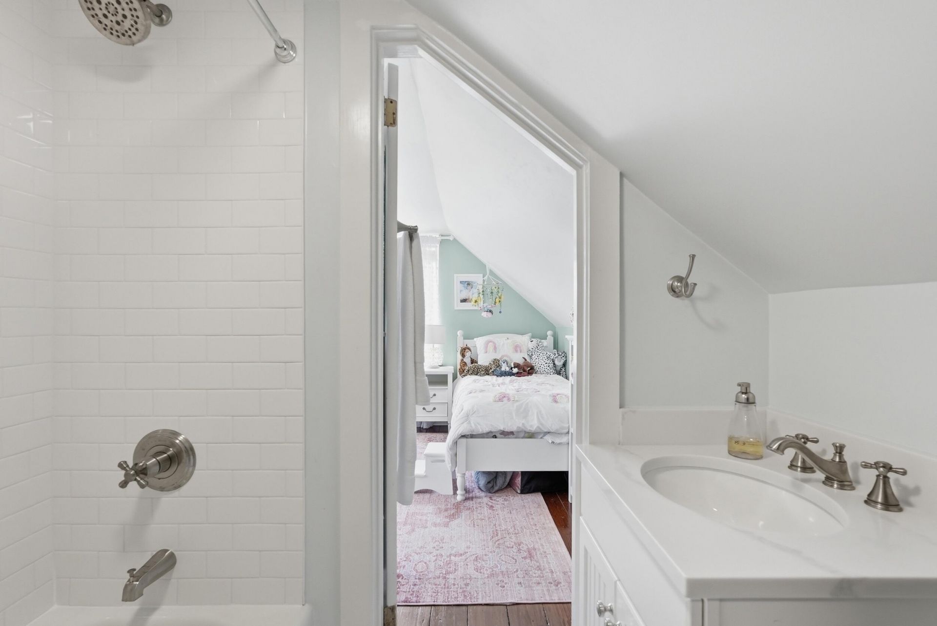 25 Montagu Street Photo 19