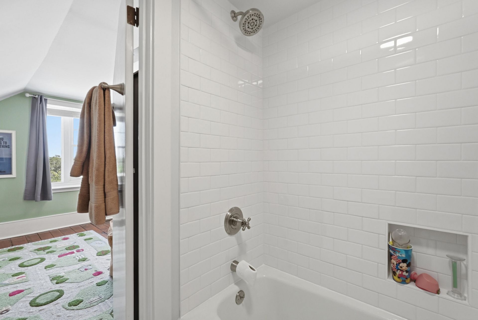 25 Montagu Street Photo 23