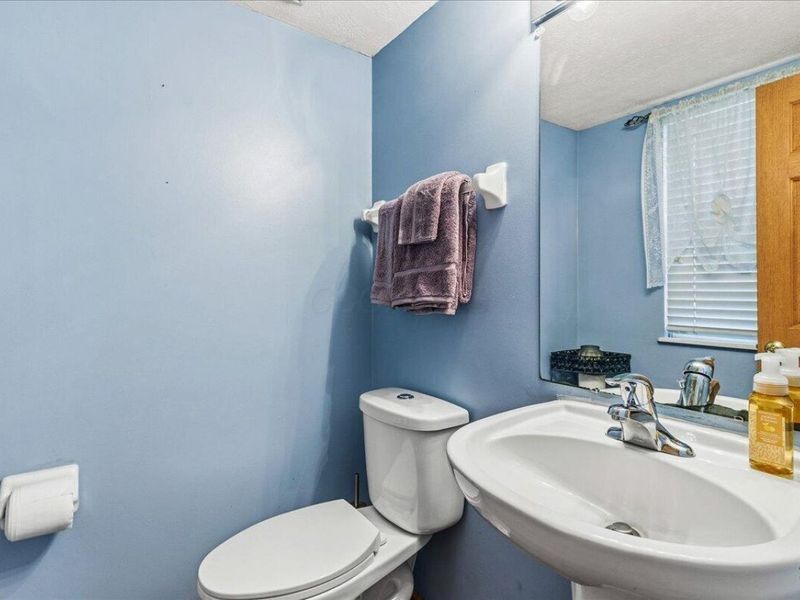 3656 Parker Knoll Lane, Columbus, OH 43219 Photo 8