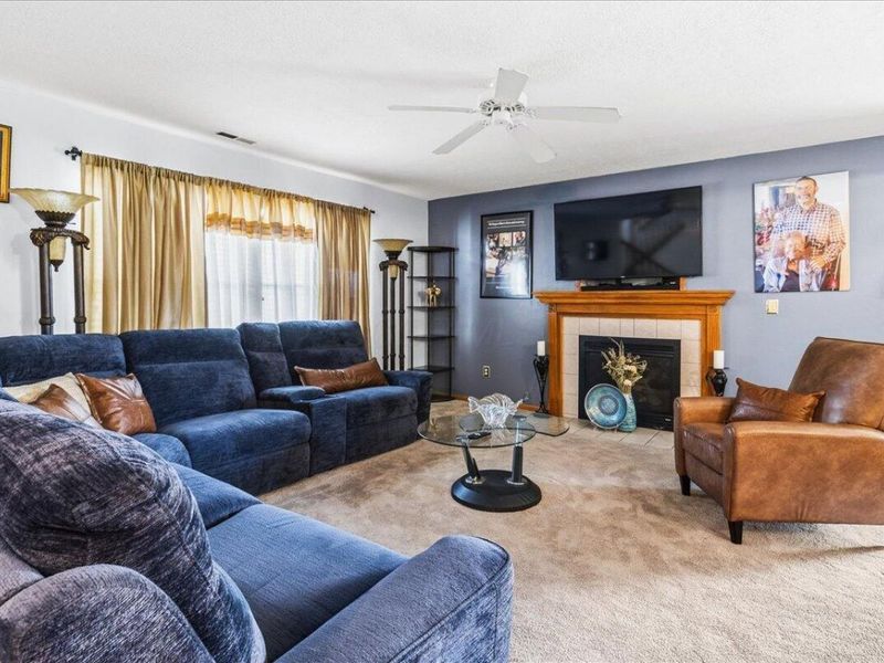 3656 Parker Knoll Lane, Columbus, OH 43219 Photo 9