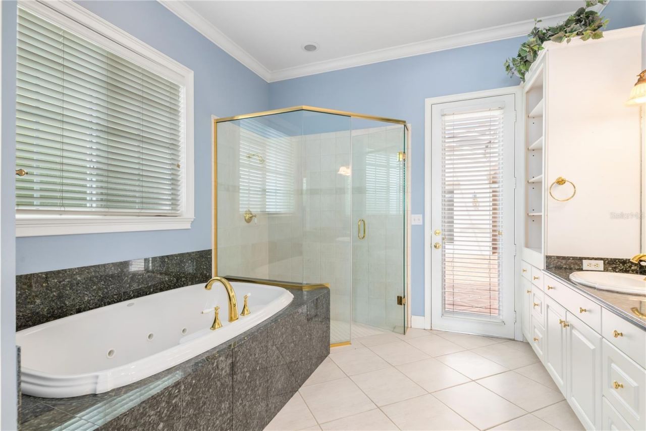 4561 Murcia Boulevard, Unit 13, Sarasota, FL 34238 Photo