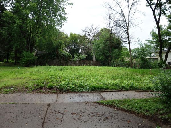 139 Granite Street , Saint Paul, MN 55117
