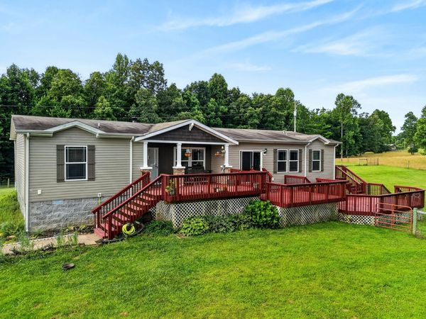 295 Narrow Way , Crossville, TN 38572