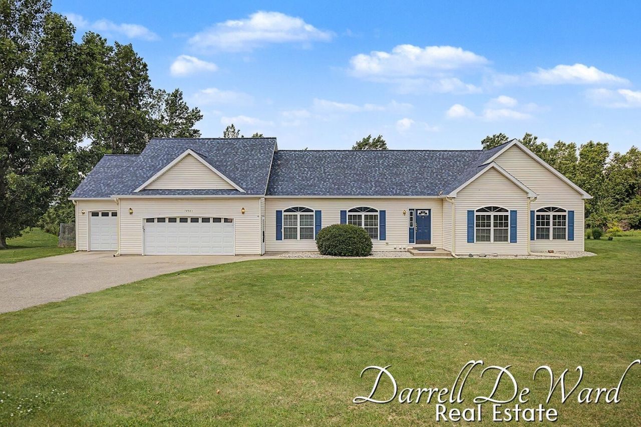 10221 Duncan Lake Avenue Se, Caledonia, MI 49316 Main Photo