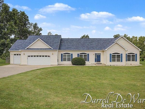 10221 Duncan Lake Avenue SE, Caledonia, MI 49316