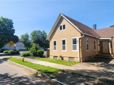 216 Lyndhurst Street, Rochester, NY 14605