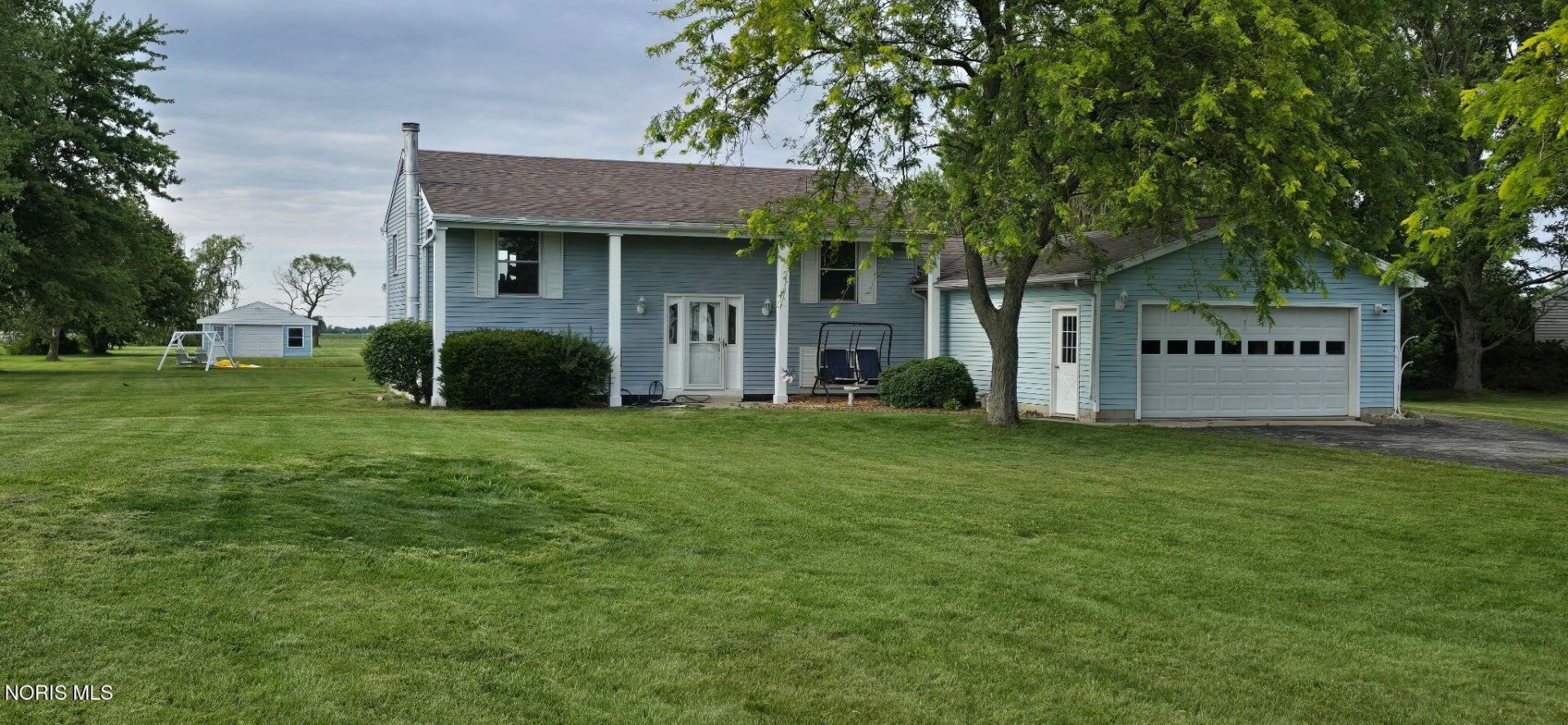 9204 Devils Hole Road, Bowling Green, OH 43402 Main Photo