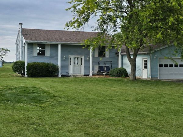 9204 Devils Hole Road, Bowling Green, OH 43402
