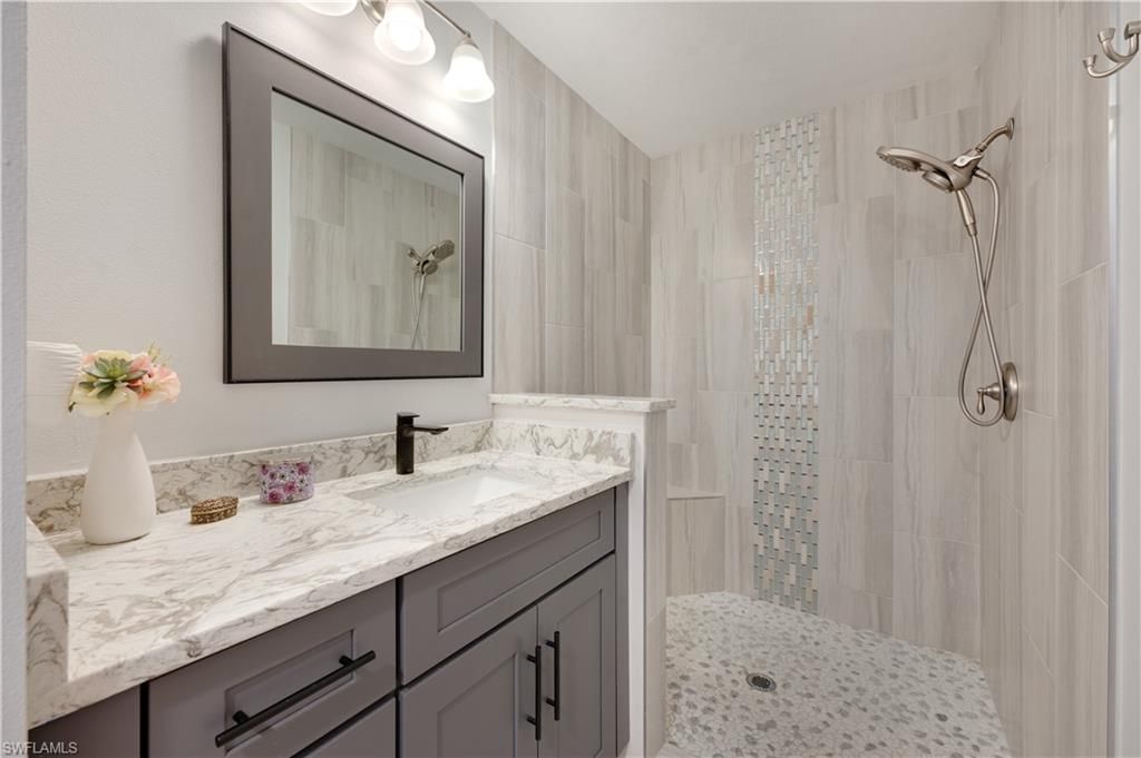 338 Newport Dr, Unit 1803, Naples, FL 34114 Photo