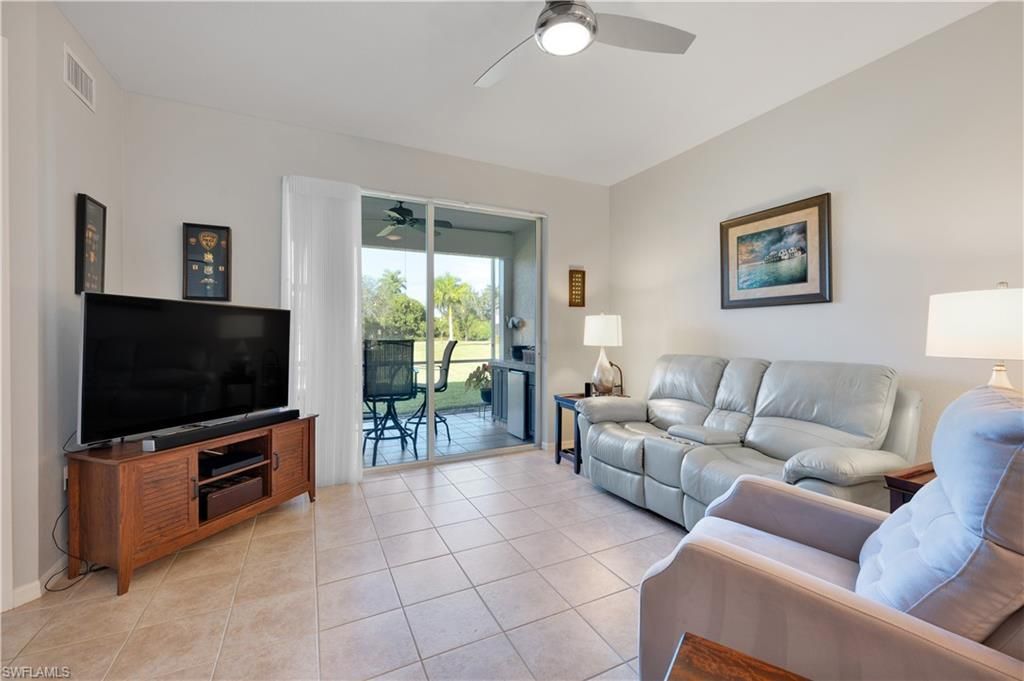 338 Newport Dr, Unit 1803, Naples, FL 34114 Photo