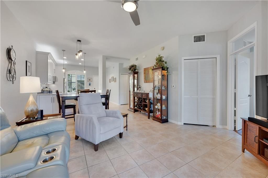 338 Newport Dr, Unit 1803, Naples, FL 34114 Photo