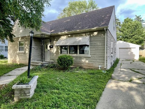 415 S MATTHEW STREET, Kimberly, WI 54136
