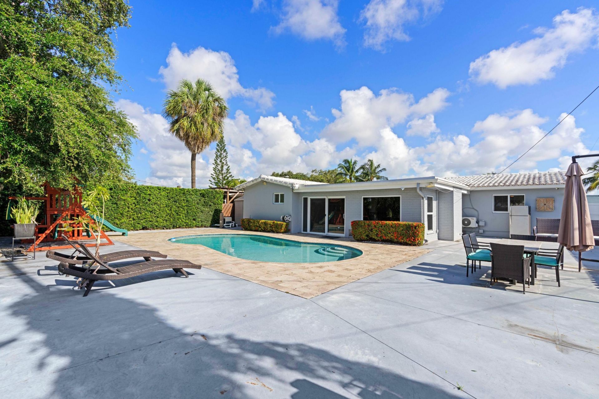 300 SE 8th Court, Pompano Beach, FL 33060 Photo