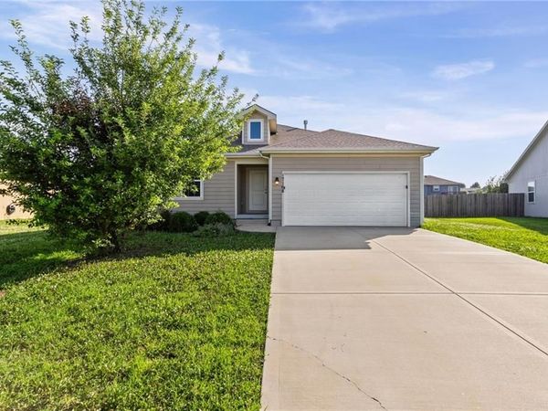 17168 S Pratt Street, Gardner, KS 66030