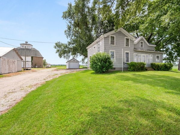 14286 IL State 72 Route , Genoa, IL 60135