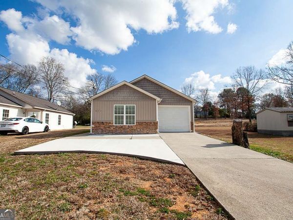 511 Circle Drive, Calhoun, GA 30701