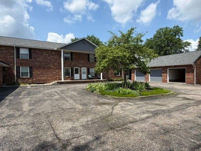 533 Valley Drive, Unit B5, Medina, OH 44256 Photo 1