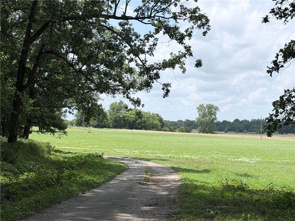 9851 N Hwy 43 , Maysville, AR 72747