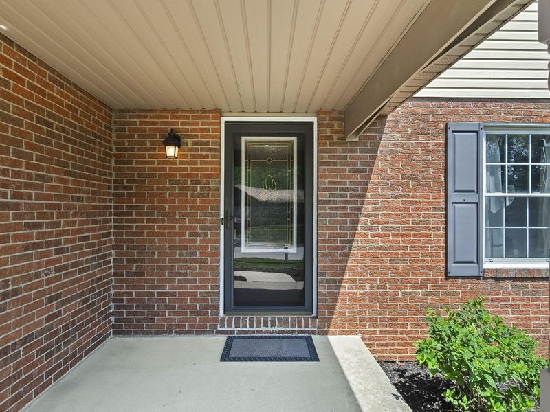 846 Walbridge Drive, Columbus, OH 43230 Photo 3