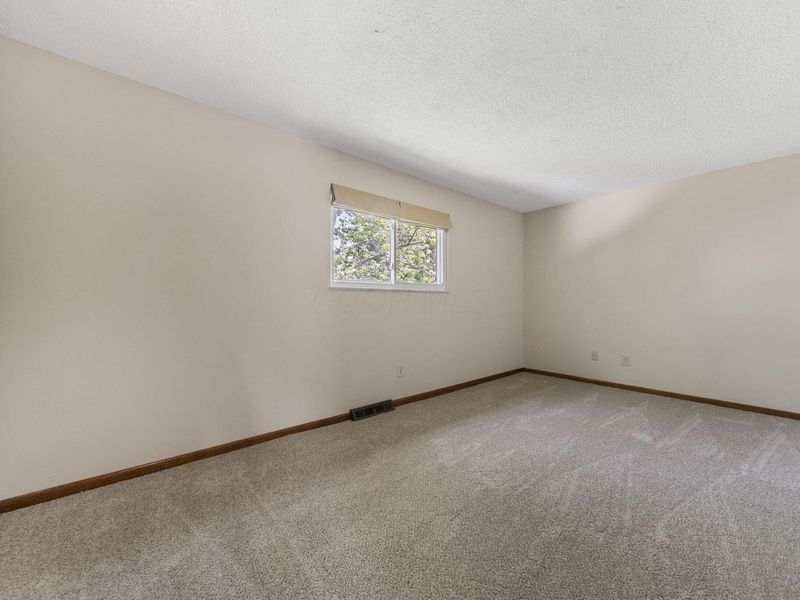 846 Walbridge Drive, Columbus, OH 43230 Photo 32