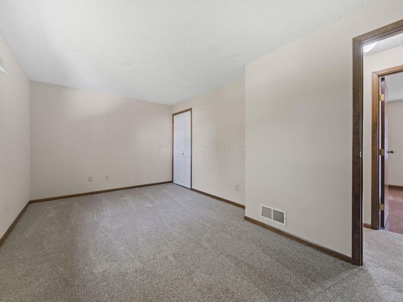 846 Walbridge Drive, Columbus, OH 43230 Photo 33