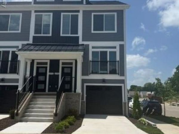 2778 Bristol Ridge Drive, Ann Arbor, MI 48105