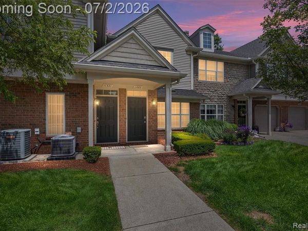 11325 N Woods Drive, Shelby Twp, MI 48317