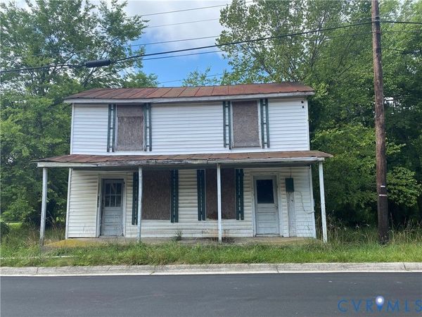 203 Plank Road , Farmville, VA 23901