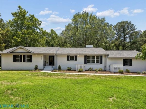 6295 Ark Road , Gloucester, VA 23061