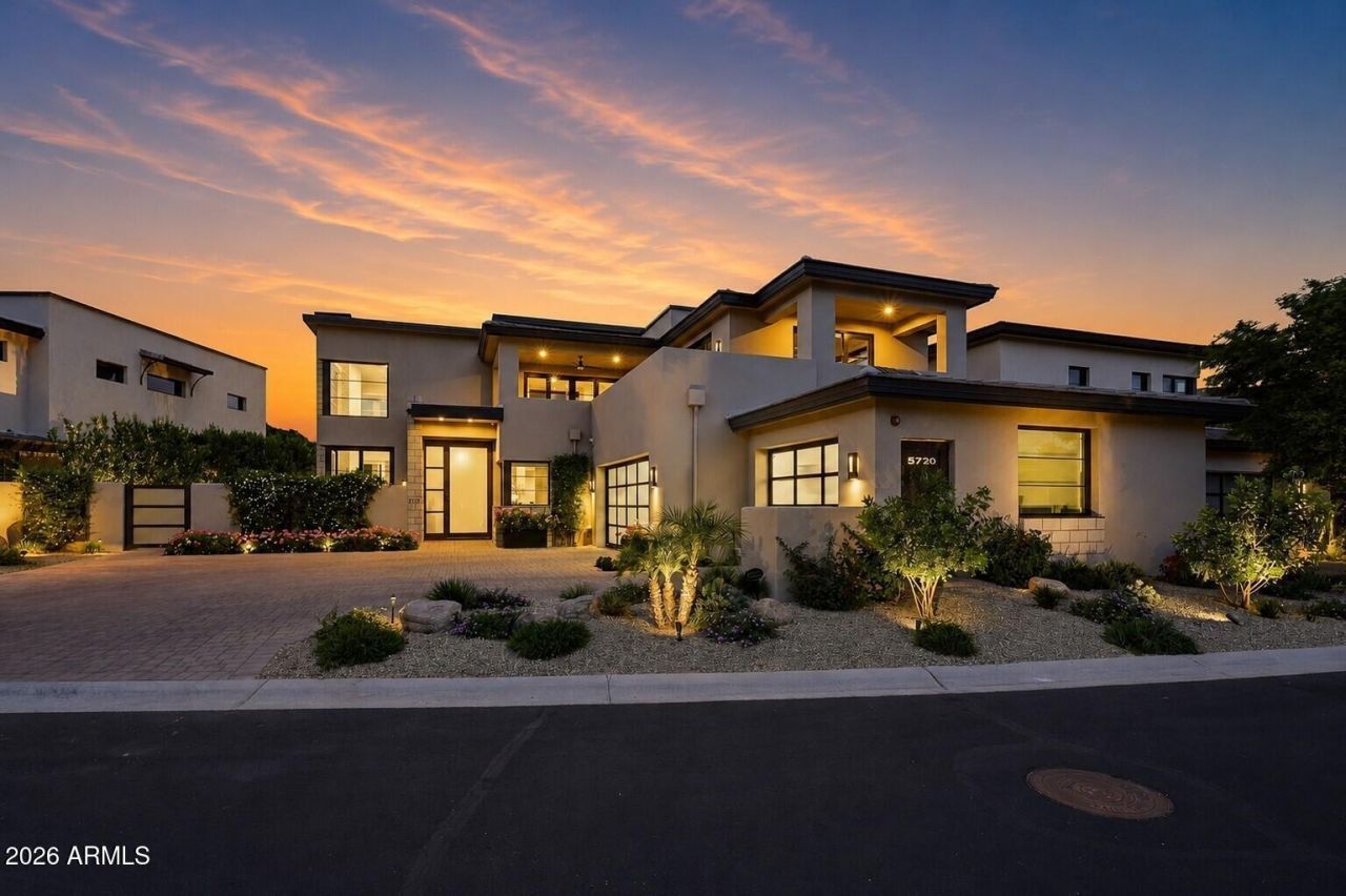 5720 E Huntress Drive, Paradise Valley, AZ 85253 Main Photo