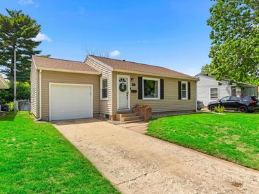 1417 N 12TH Street, Pekin, IL 61554
