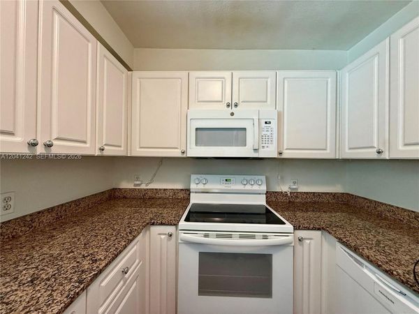 7800 Collins Ave , Unit 407, Miami Beach, FL 33141