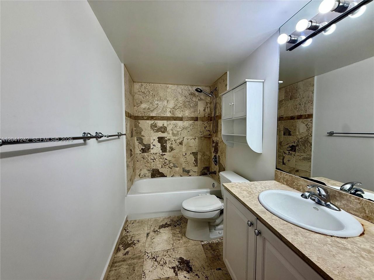 7800 Collins Ave , Unit 407, Miami Beach, FL 33141 Photo