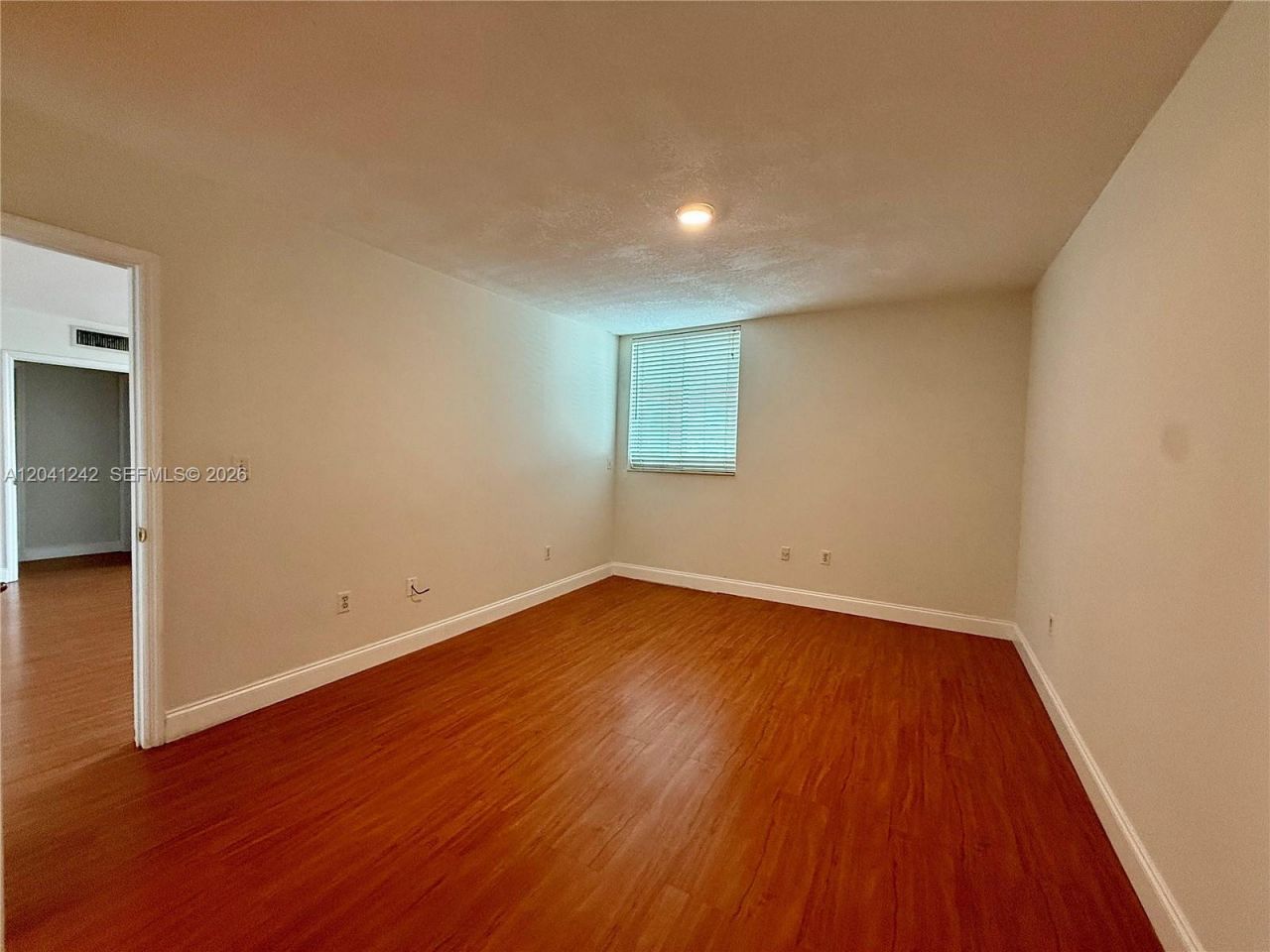 7800 Collins Ave , Unit 407, Miami Beach, FL 33141 Photo