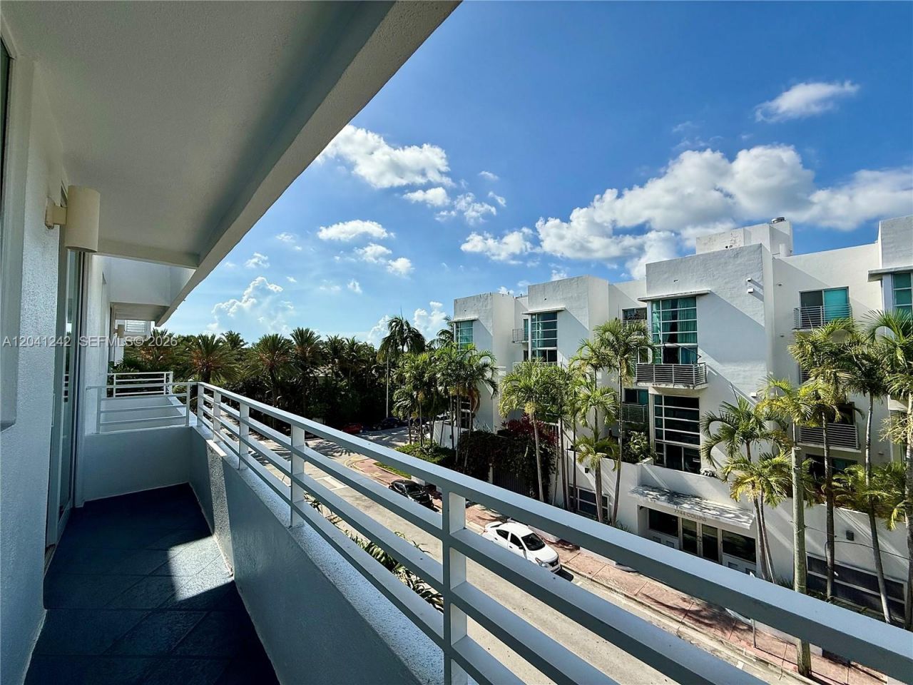 7800 Collins Ave , Unit 407, Miami Beach, FL 33141 Photo