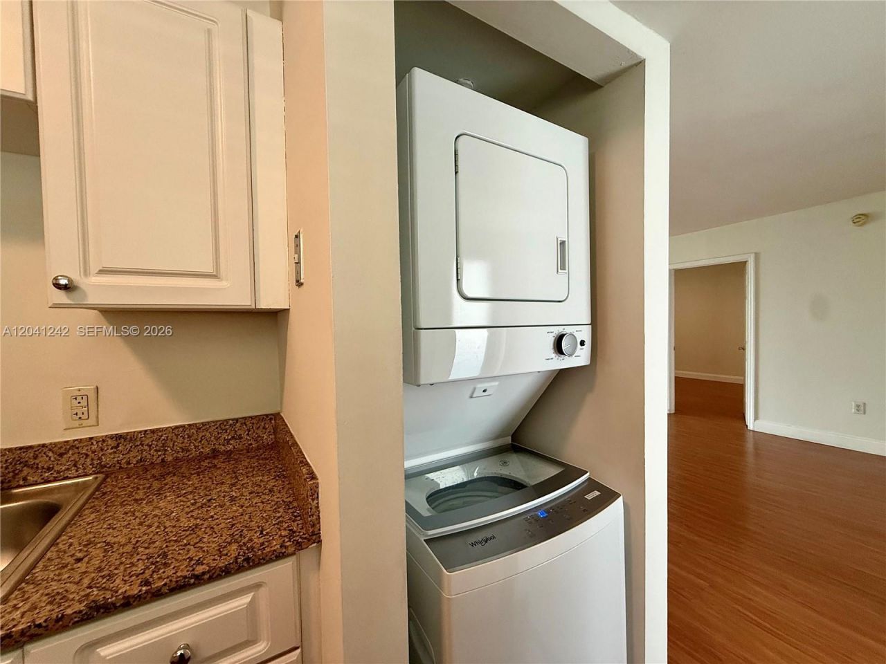 7800 Collins Ave , Unit 407, Miami Beach, FL 33141 Photo