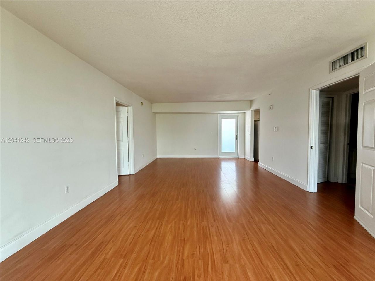 7800 Collins Ave , Unit 407, Miami Beach, FL 33141 Photo