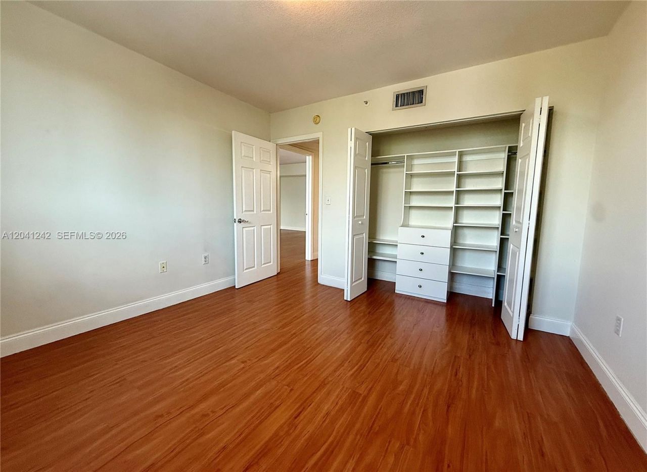 7800 Collins Ave , Unit 407, Miami Beach, FL 33141 Photo