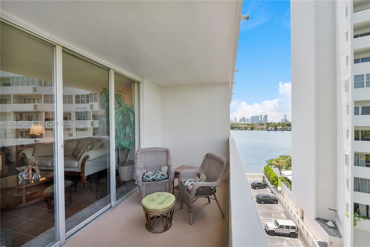 5 Island Ave, Unit 6A, Miami Beach, FL 33139 Photo