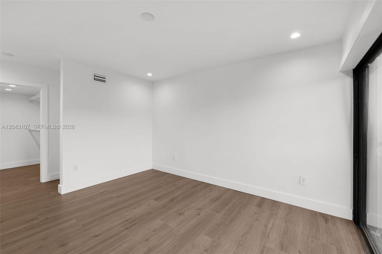 9001 SW 94th St , Unit 201, Miami, FL 33176 Photo