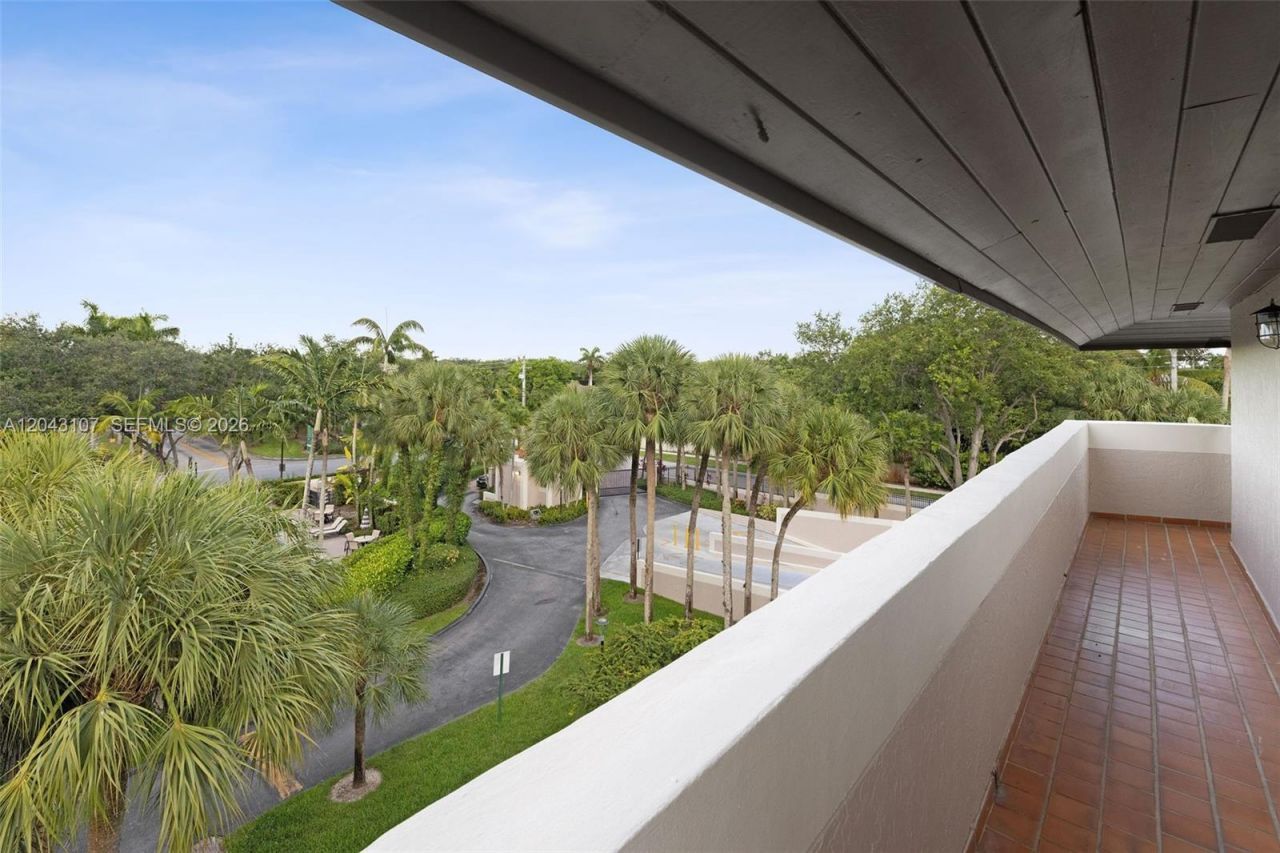9001 SW 94th St , Unit 201, Miami, FL 33176 Photo