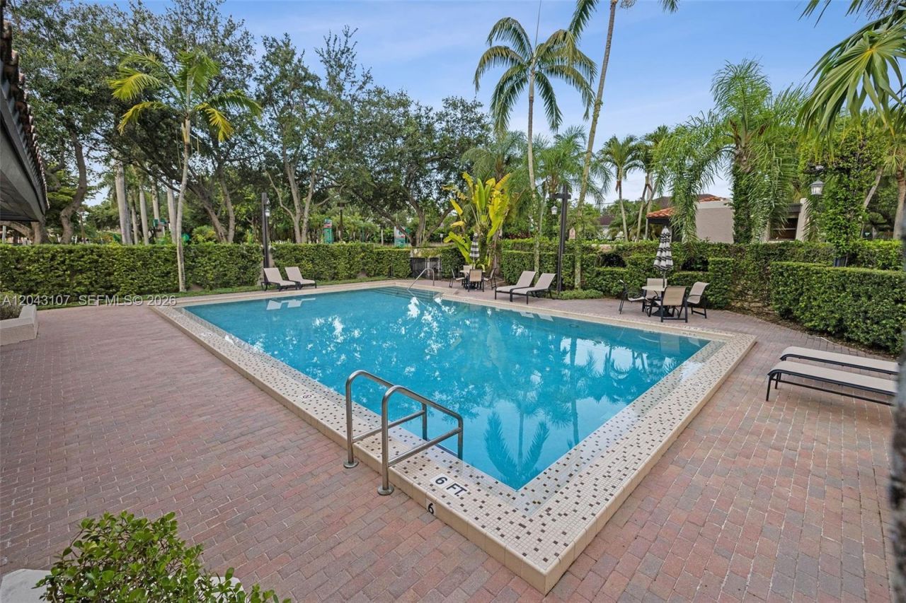 9001 SW 94th St , Unit 201, Miami, FL 33176 Photo