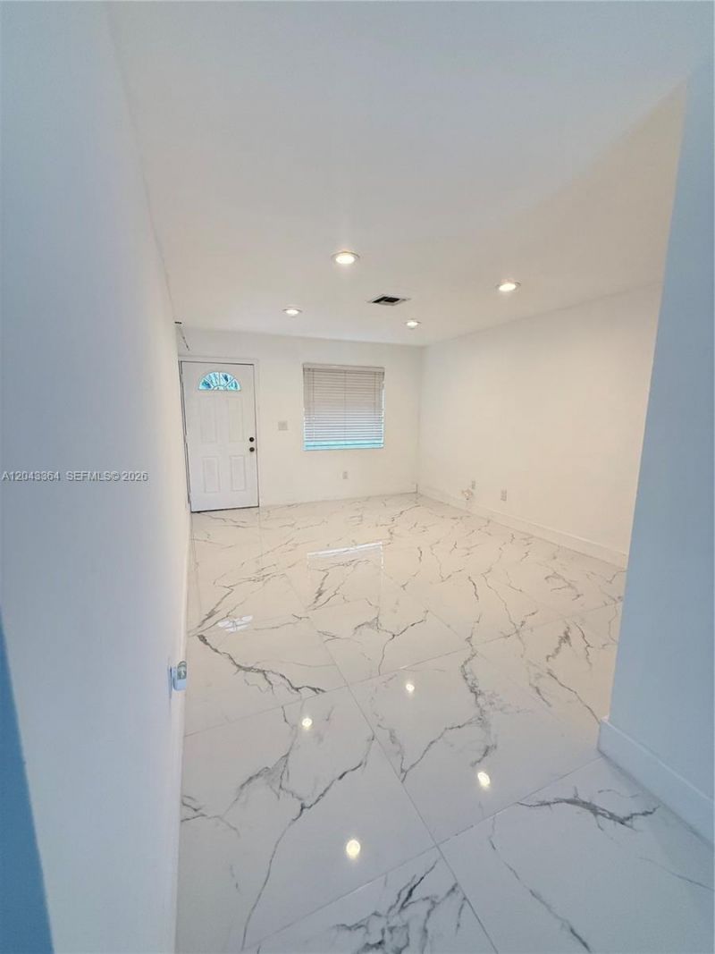 96 Caroline Dr , West Palm Beach, FL 33415 Photo