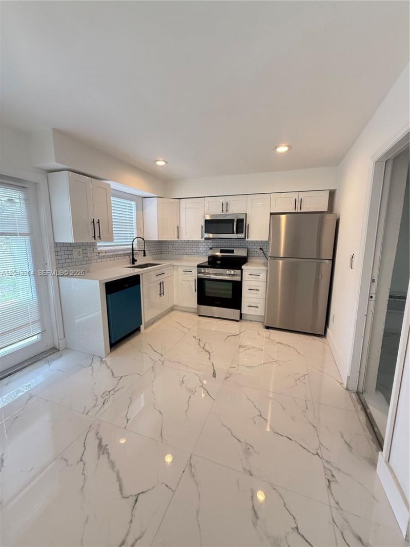96 Caroline Dr , West Palm Beach, FL 33415 Photo